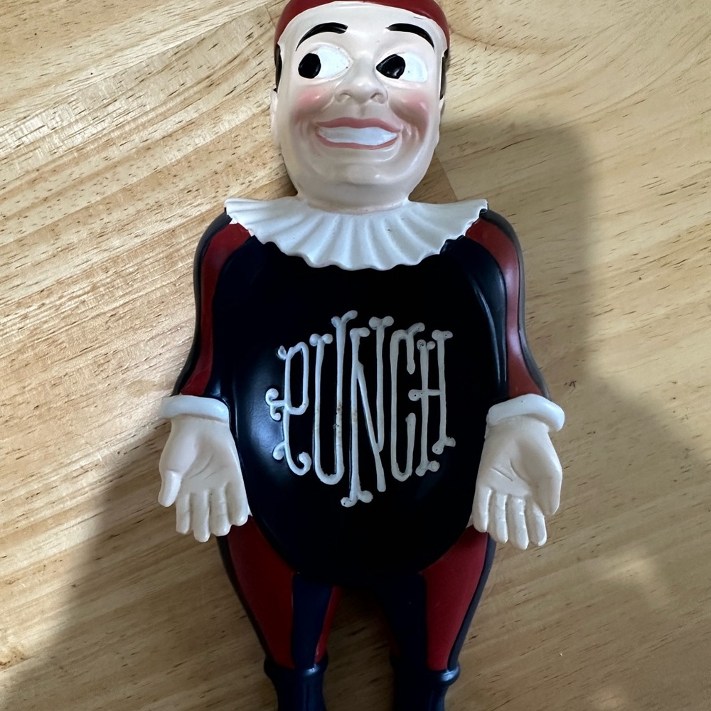 Vintage Punch Figure Ashtray. Used once. Limited production - Picture 3 of 5